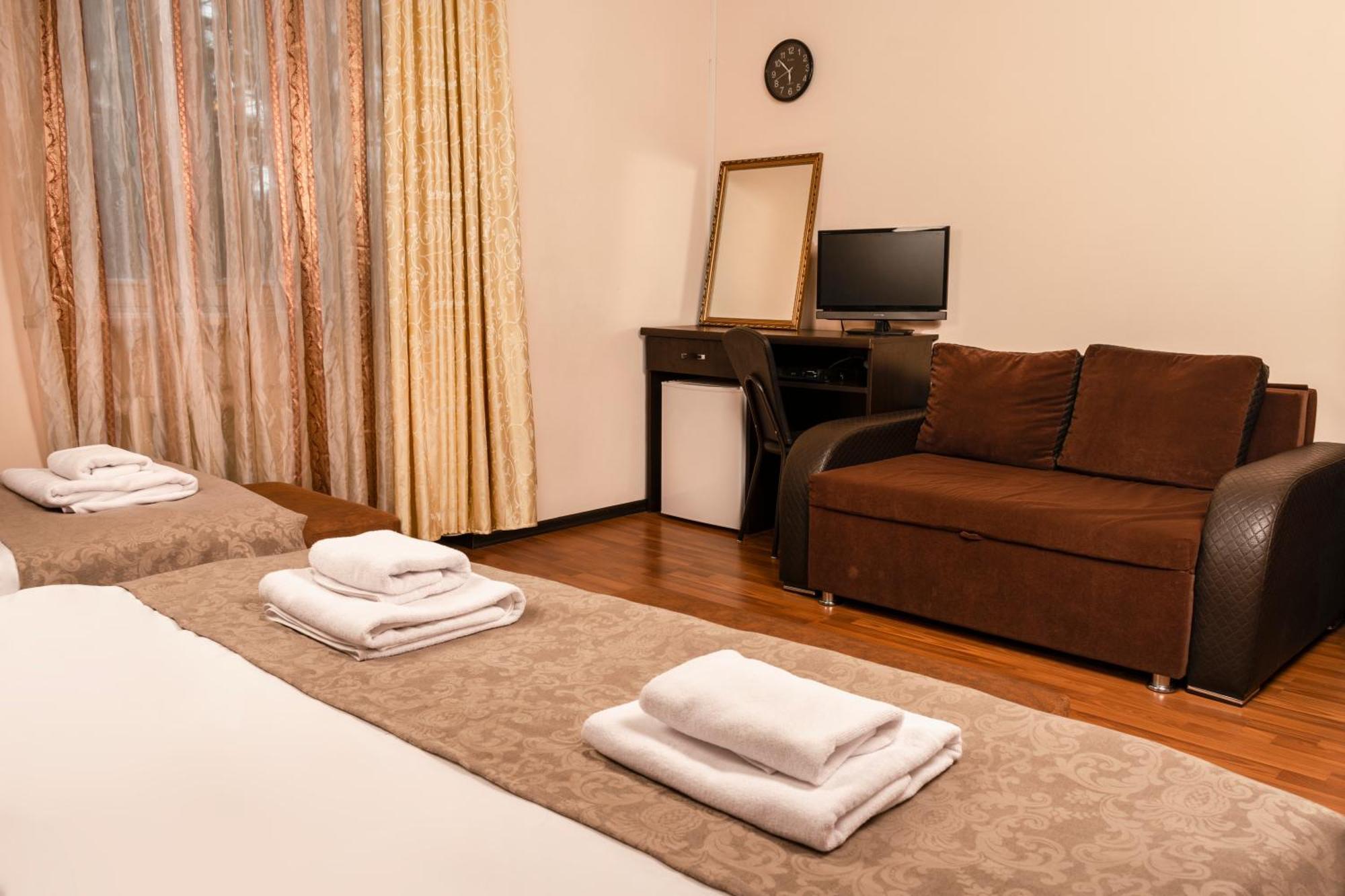 טביליסי Valeria Hotel מראה חיצוני תמונה