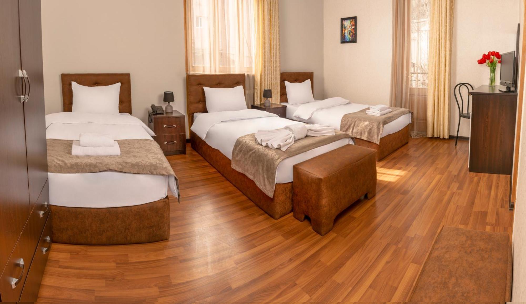 טביליסי Valeria Hotel מראה חיצוני תמונה