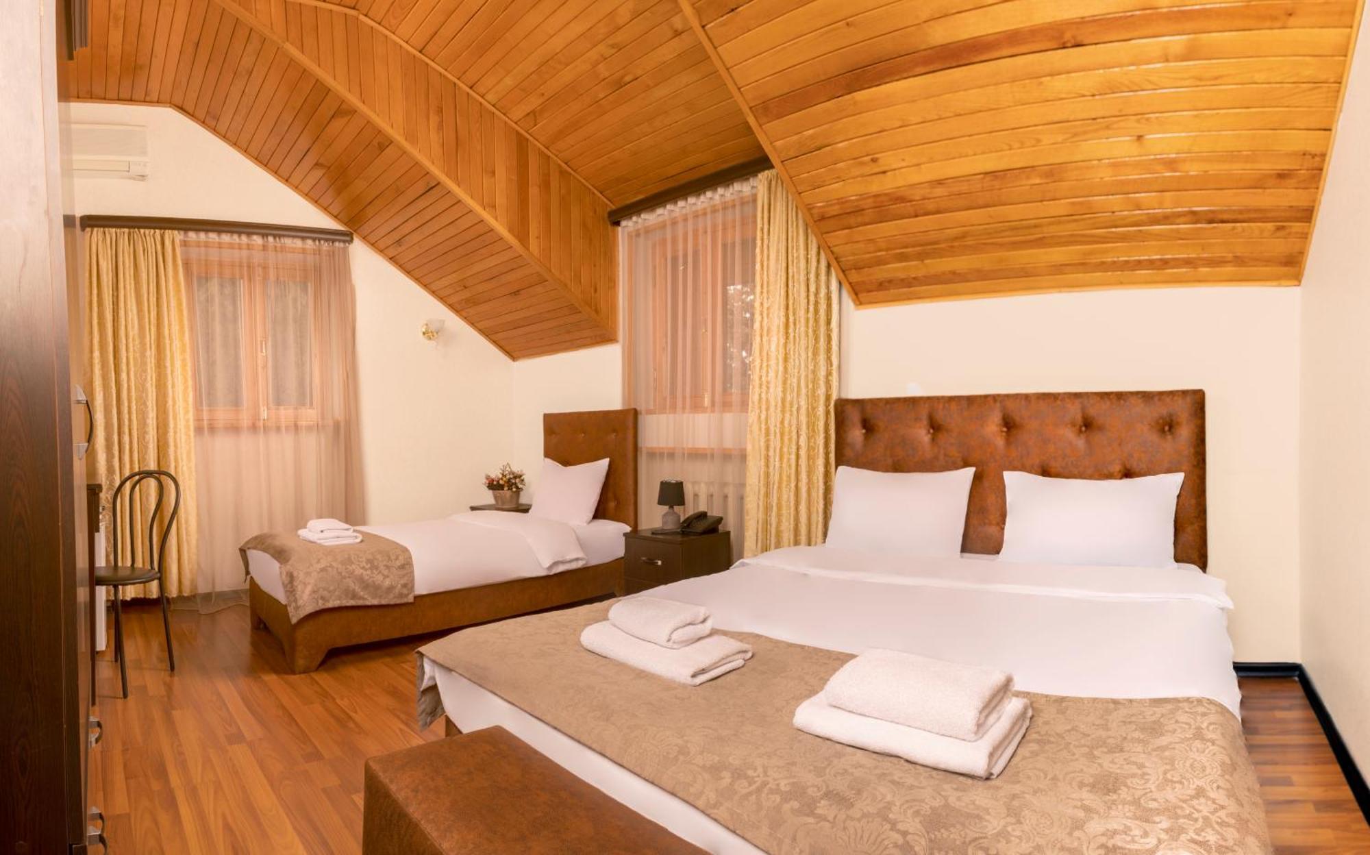 טביליסי Valeria Hotel מראה חיצוני תמונה