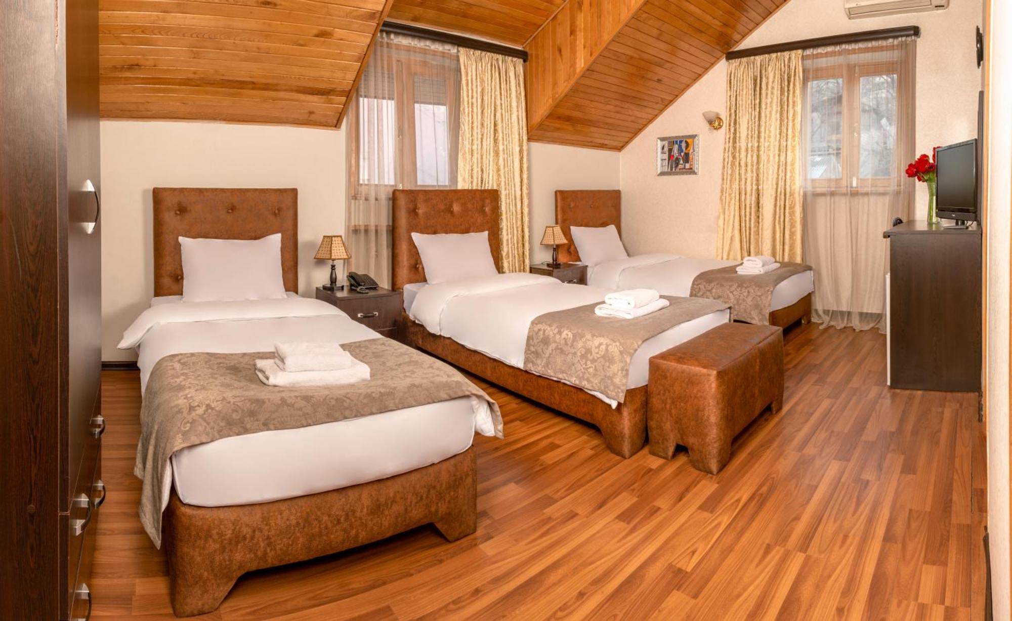 טביליסי Valeria Hotel מראה חיצוני תמונה