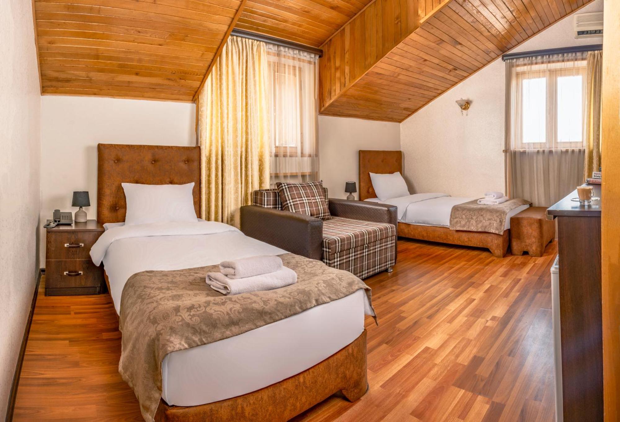 טביליסי Valeria Hotel מראה חיצוני תמונה