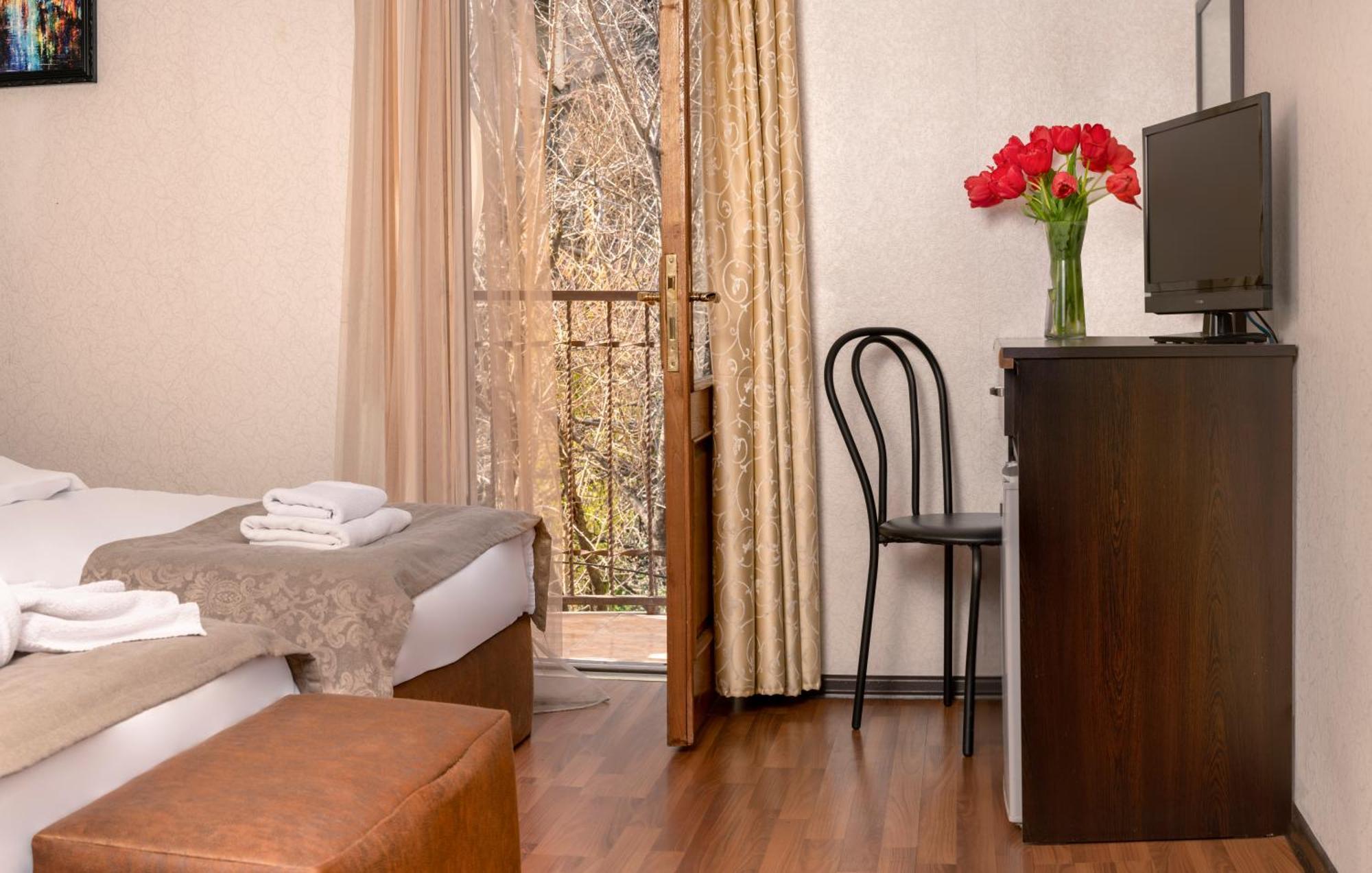 טביליסי Valeria Hotel מראה חיצוני תמונה
