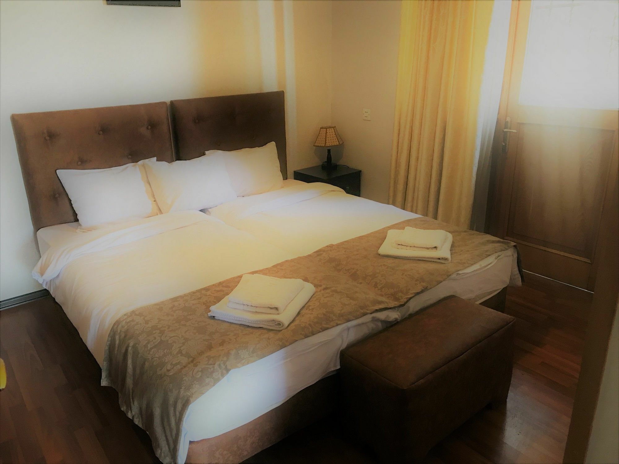 טביליסי Valeria Hotel מראה חיצוני תמונה